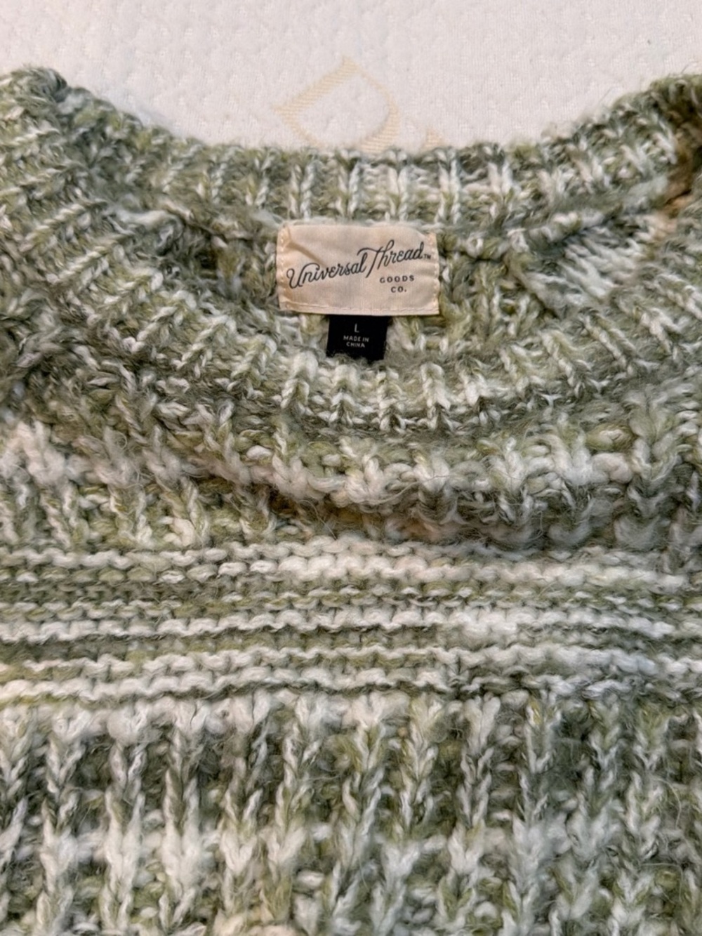 Universal Thread Olive & Cream Chunky Ribbed Crew Sweater